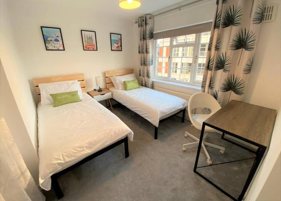 Redhill Town Centre 3 Bed House Near Gatwick Airport, Easy Commute To London Daire Dış mekan fotoğraf