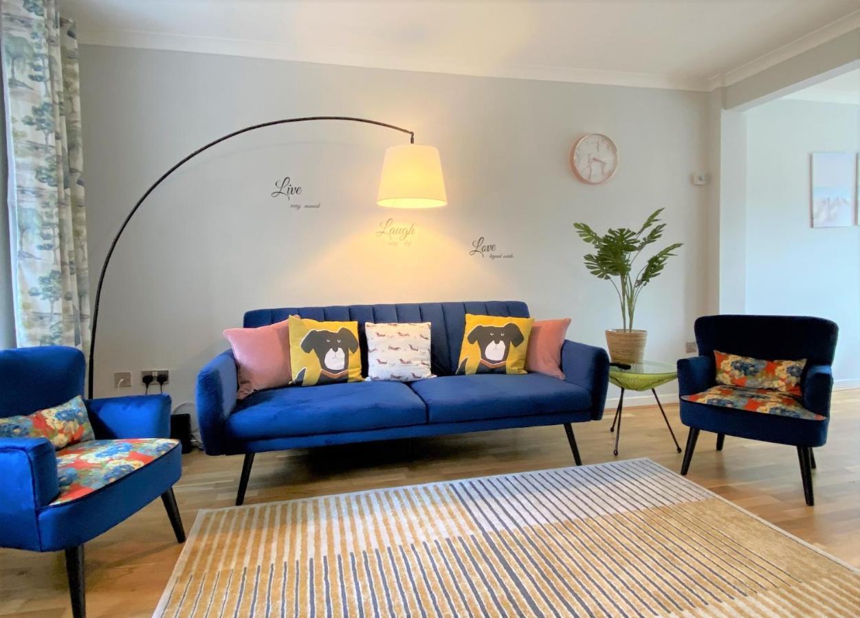 Redhill Town Centre 3 Bed House Near Gatwick Airport, Easy Commute To London Daire Dış mekan fotoğraf